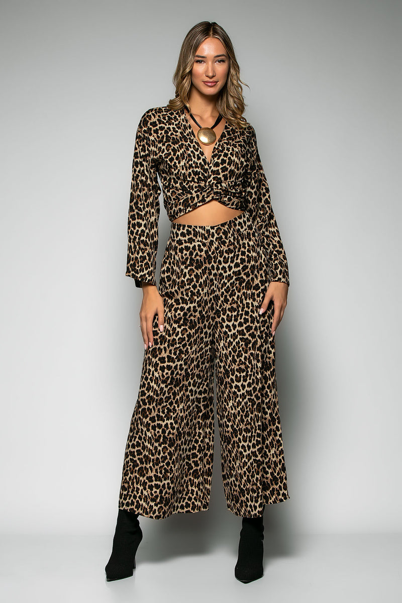 Top crop animal print